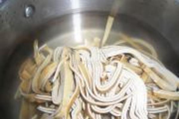 干丝白菜心的做法图解3