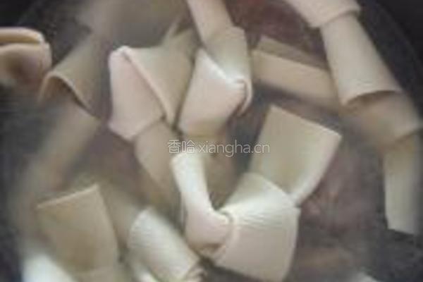 豆皮筒骨鲜汤的做法图解7