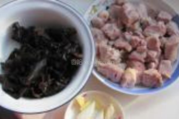 黑木耳干烧鸭的做法图解3