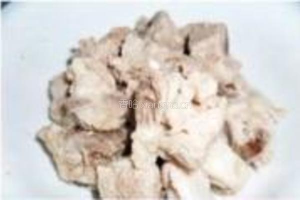 菌菇排骨汤的做法图解3