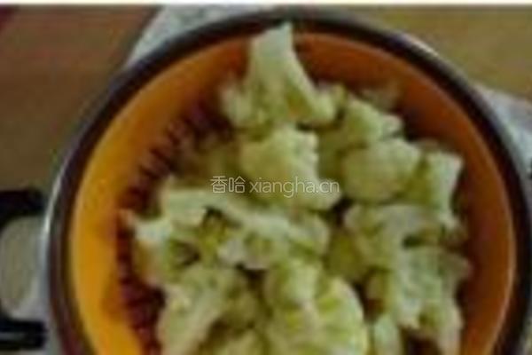 菜花炒鸡胗的做法图解4