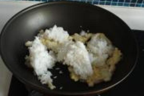 经典蛋炒饭的做法图解3