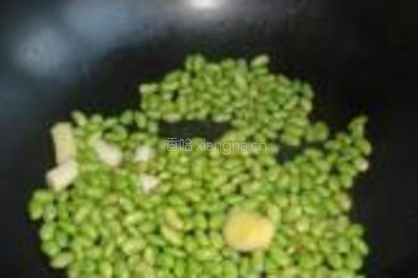 青豆炒鸡胗的做法图解7