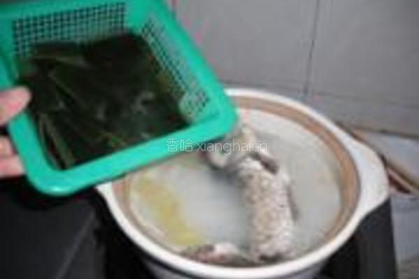 海带豆腐鲫鱼汤的做法图解6