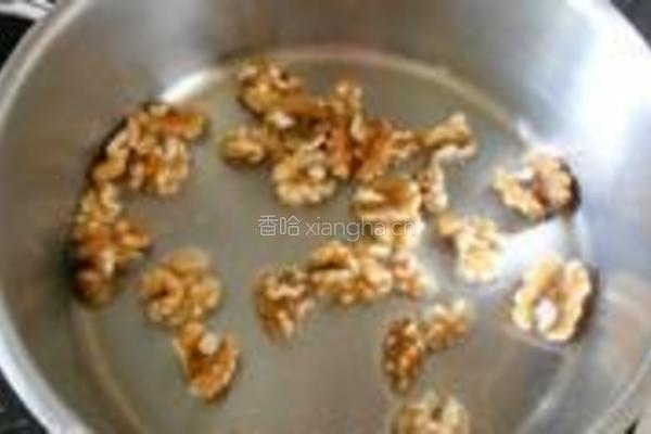 双椒桃仁鸡丁的做法图解4