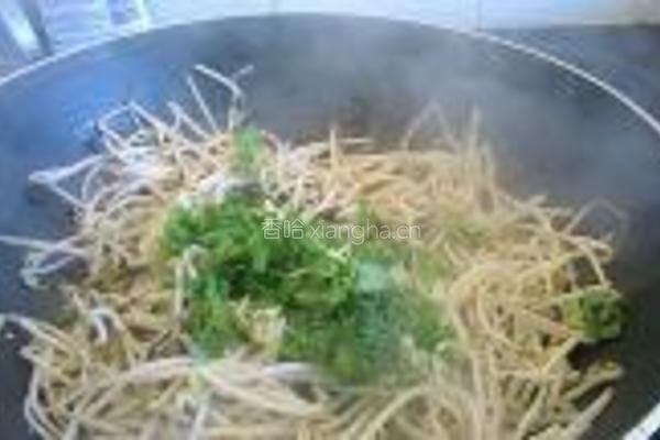 素炒绿豆芽的做法图解5