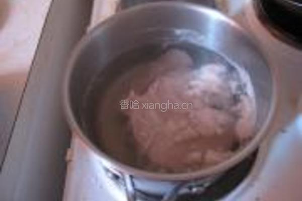 土豆烧猪肩肉的做法图解2