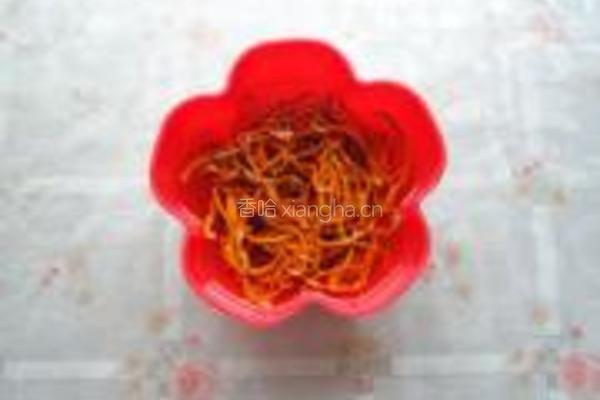 虫草花炖鸡腿的做法图解2