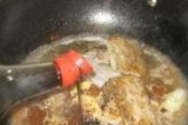 豆瓣酱烧带鱼的做法图解7