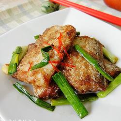 青蒜烩带鱼的做法[图]