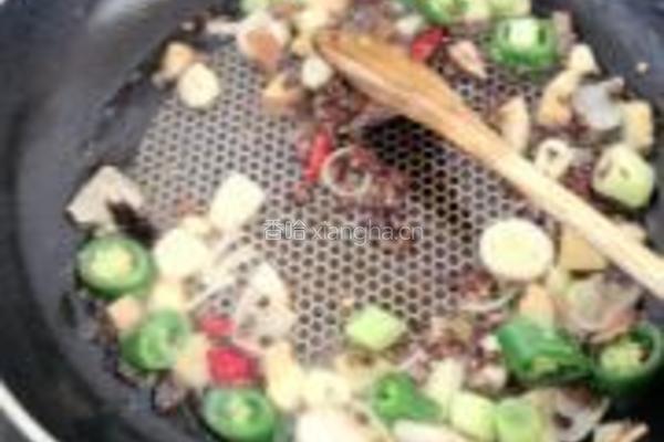 辣子鸡的做法图解14