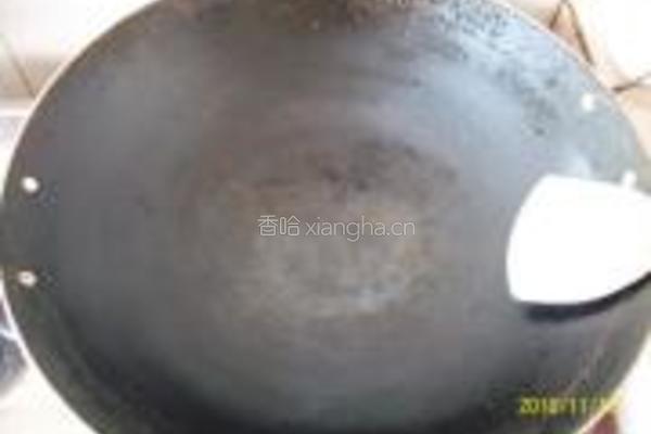 胡萝卜蒜苗回锅肉的做法图解4