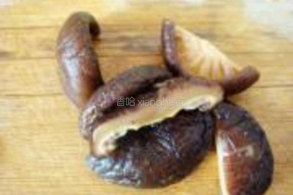 番茄香菇牛肉面的做法图解2
