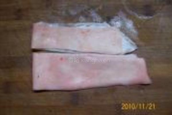 蒜皮粉条烧萝卜的做法图解2