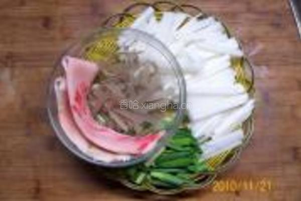 蒜皮粉条烧萝卜的做法图解6