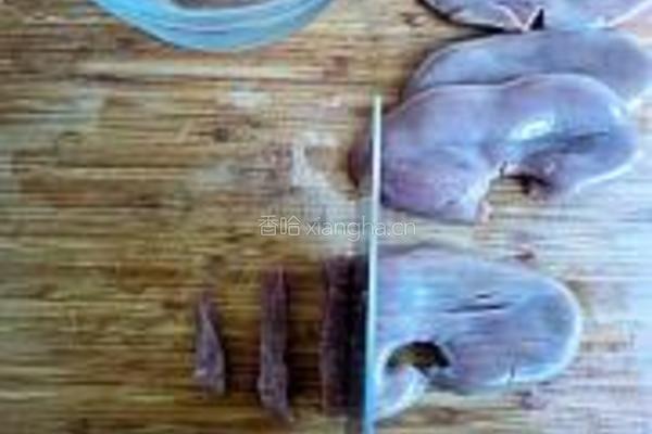 芹菜炒腰花的做法图解5