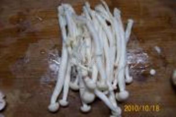 香菇排骨山珍汤面的做法图解4