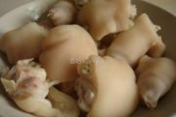 黄豆焖猪蹄的做法图解1