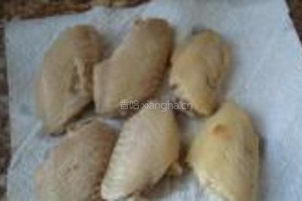 脆皮炸鸡翅的做法图解4