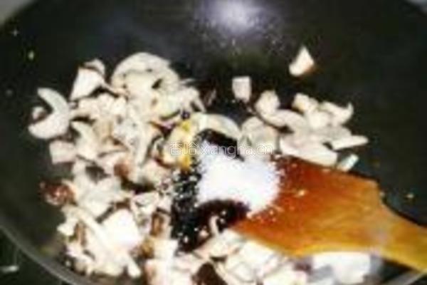 蚝油双菇的做法图解3