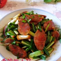 香肠炒大蒜的做法[图]