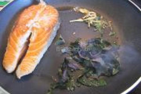紫苏煎三文鱼的做法图解4