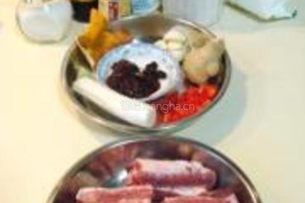 豉汁蒸排骨的做法图解1