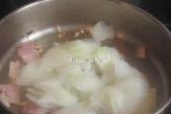 咸肉片炒白菜帮子的做法图解6