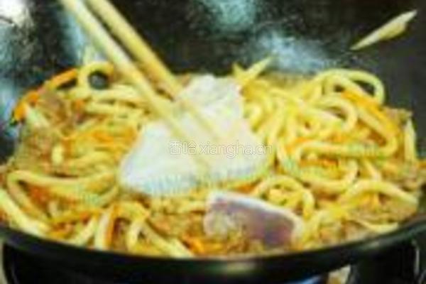 生炒三鲜乌冬的做法图解10