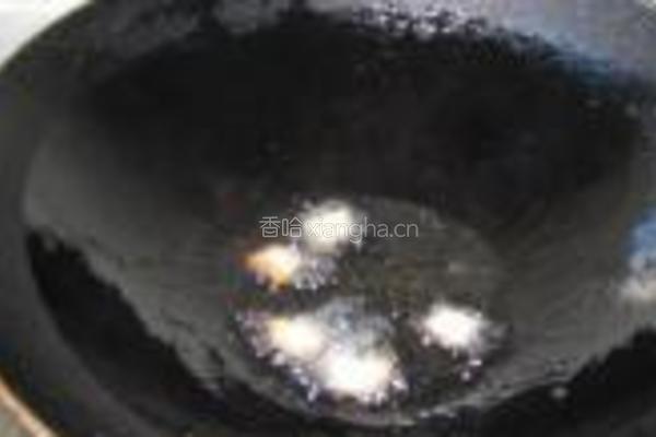 咸菜春笋烧小黄鱼的做法图解5