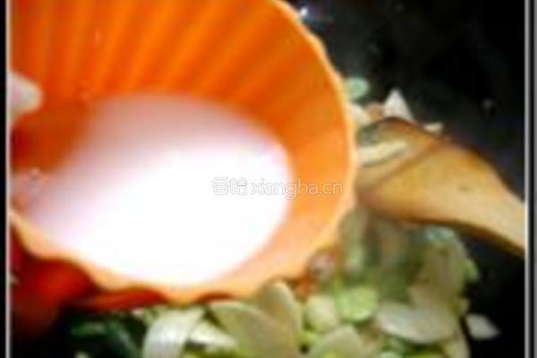 茭白炒蚕豆的做法图解7