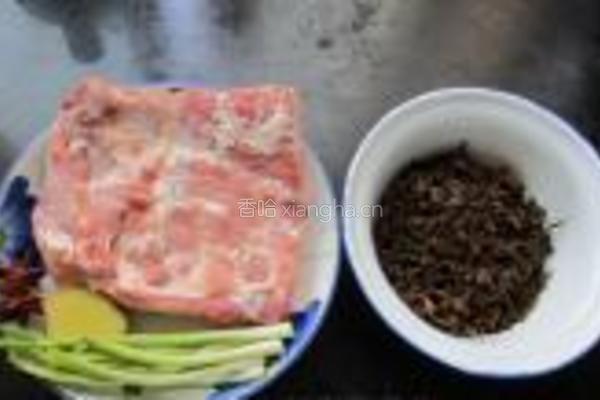 梅干菜扣肉的做法图解1
