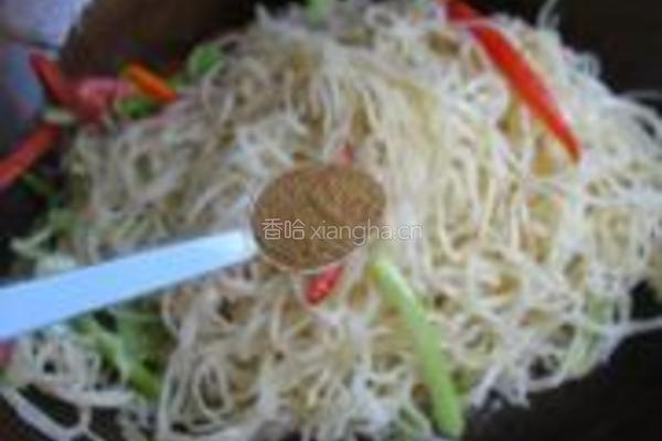 香干鸡蛋炒细面的做法图解6