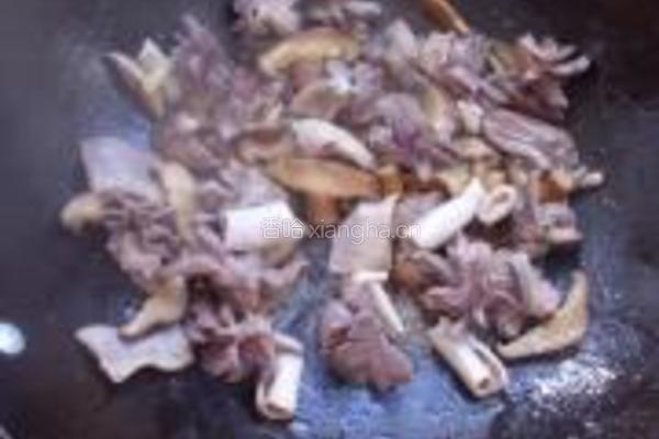 香菇炒鸭肾的做法图解6