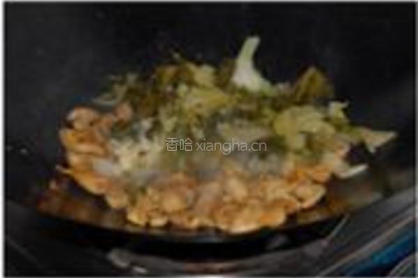 酸菜胡椒炒肥肠的做法图解10