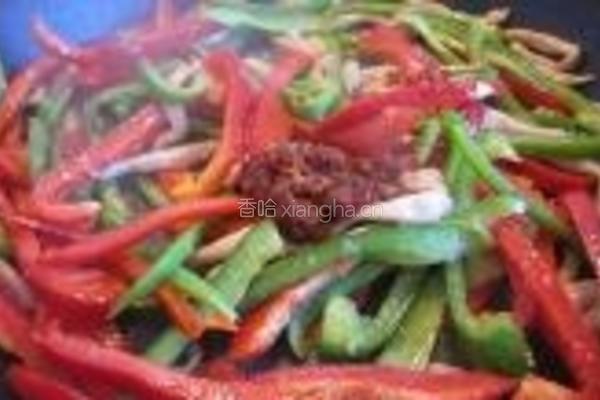 鸡丝炒青红椒腰果的做法图解7