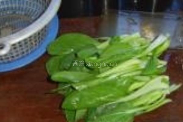 小白菜炒香菇的做法图解2