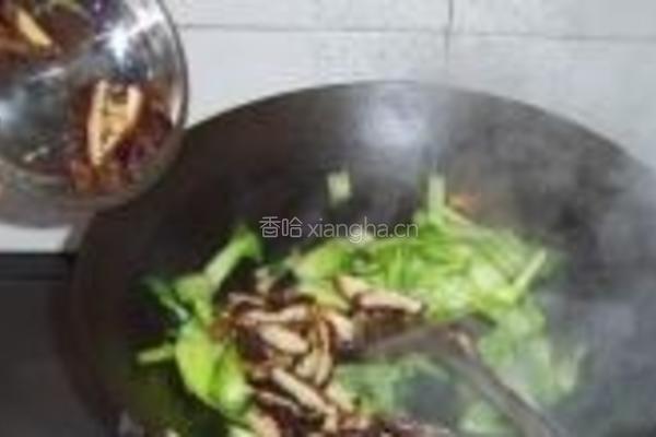 小白菜炒香菇的做法图解8