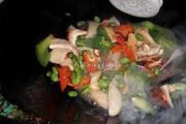 辣椒毛豆炒双菇的做法图解6