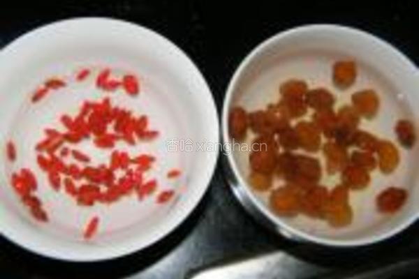 椰子煲老鸡的做法图解3
