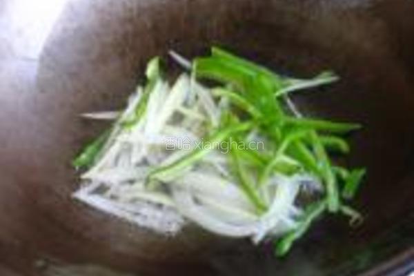 红油鸡蛋炒米粉的做法图解5