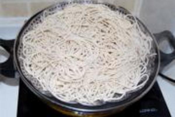 芸豆五花肉焖面的做法图解6