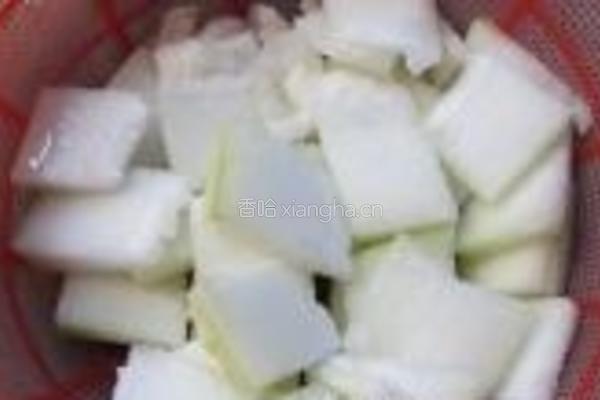 冬瓜毛豆咸肉汤的做法图解3