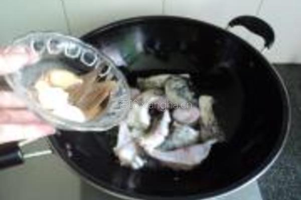 草鱼煮豆腐的做法图解6