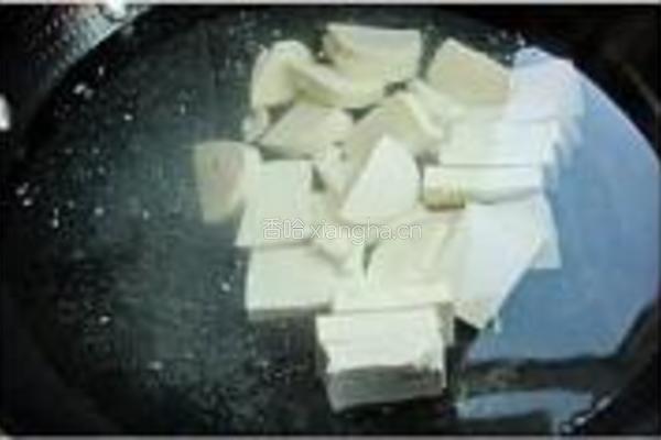 炖红白豆腐的做法图解2