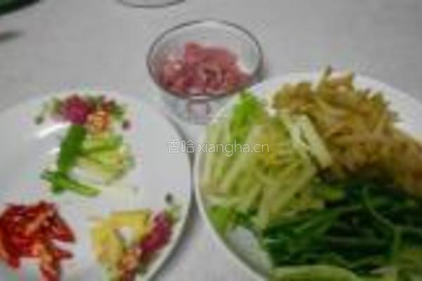 榨菜炒三丝的做法图解1