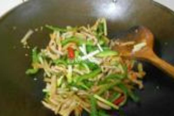 榨菜炒三丝的做法图解6