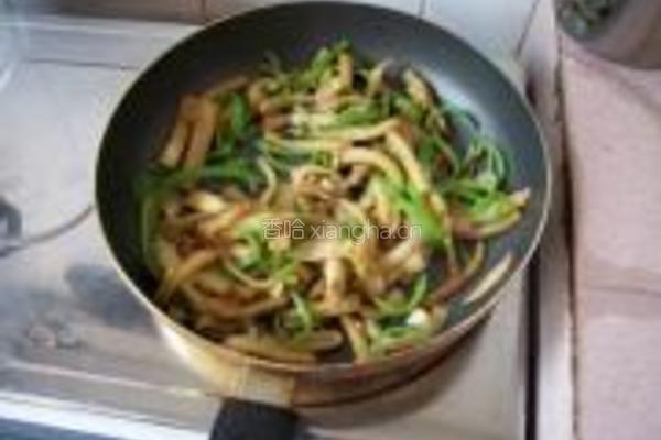 辣椒炒茄丝的做法图解8
