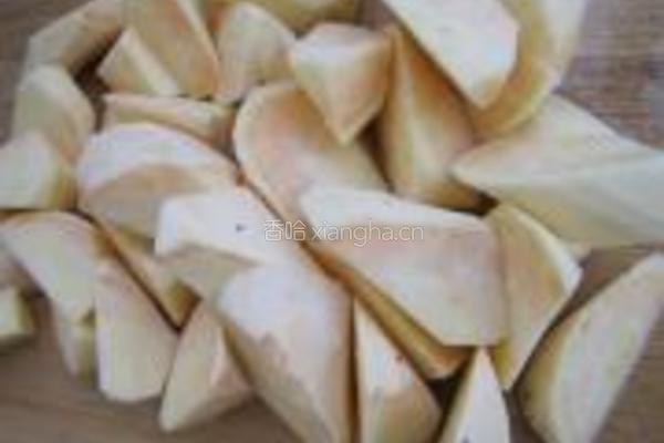 扁豆烧山芋的做法图解2