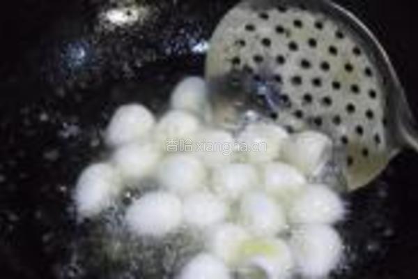 茄汁鹌鹑蛋的做法图解6